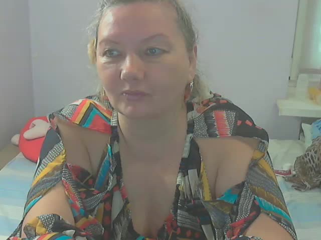 LucyAlexis Cam Model Chat September 26, 2025