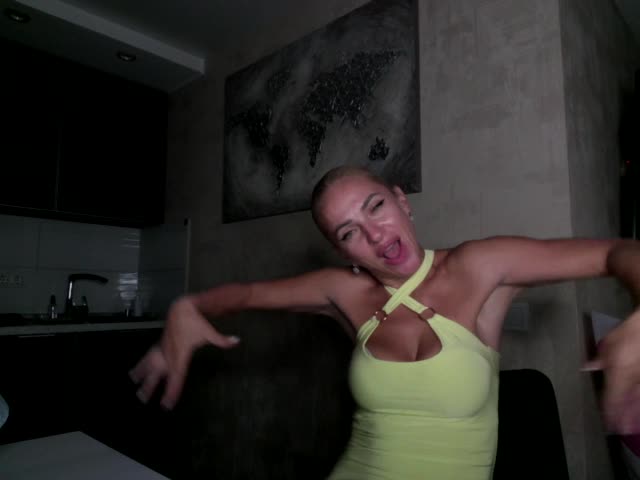 annamari1563 Cam Model Chat September 26, 2025