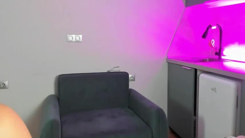 WISHKISSS Cam Model Chat September 26, 2025