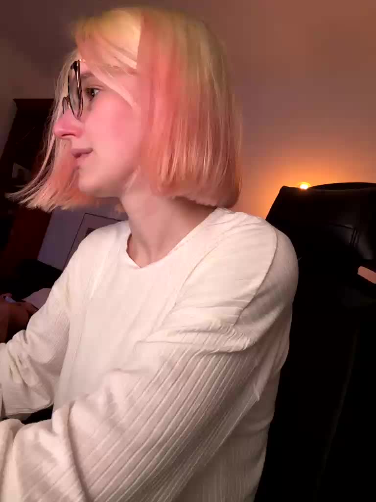 Sexy-Sweets Cam Model Chat September 26, 2025