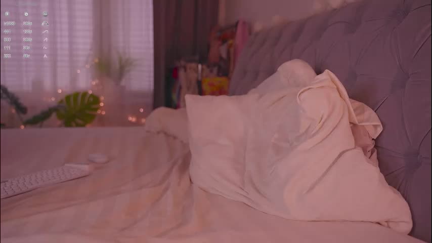 lovellynelly Cam Model Chat September 26, 2025