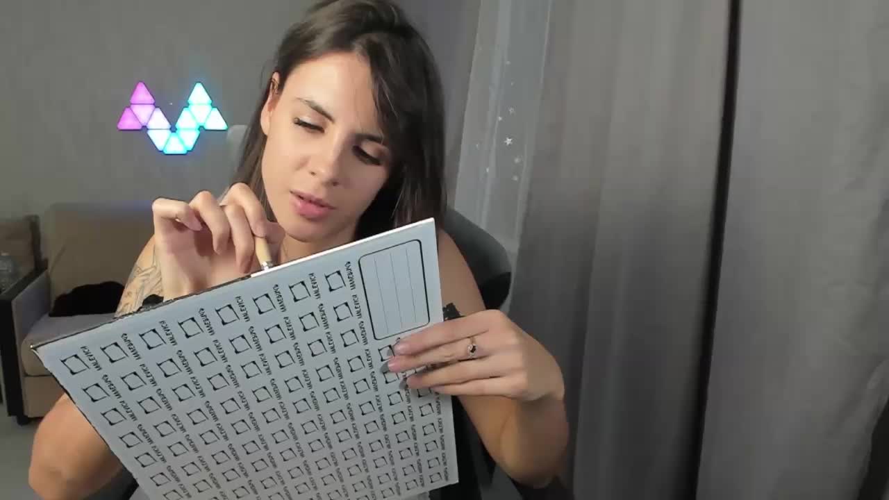 -EmilyJones- Cam Model Chat September 26, 2025