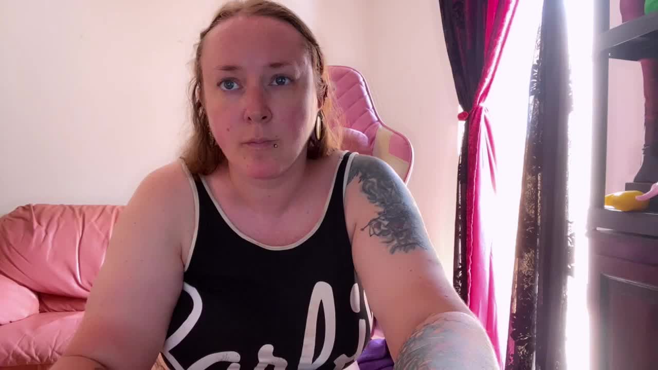 NylonQueen Cam Model Chat September 26, 2025