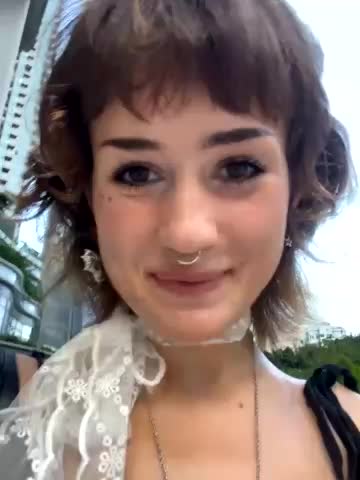 what_is_the_sun Cam Model Chat September 26, 2025