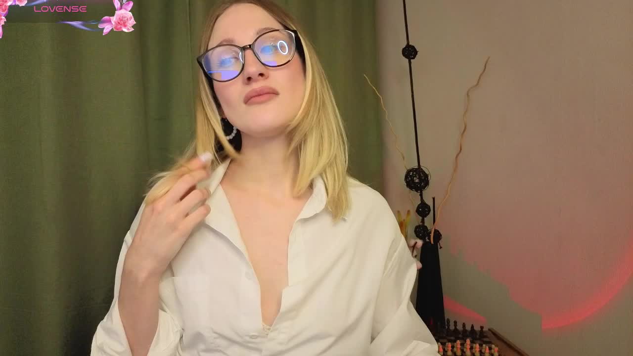 LexieSun Cam Model Chat September 26, 2025