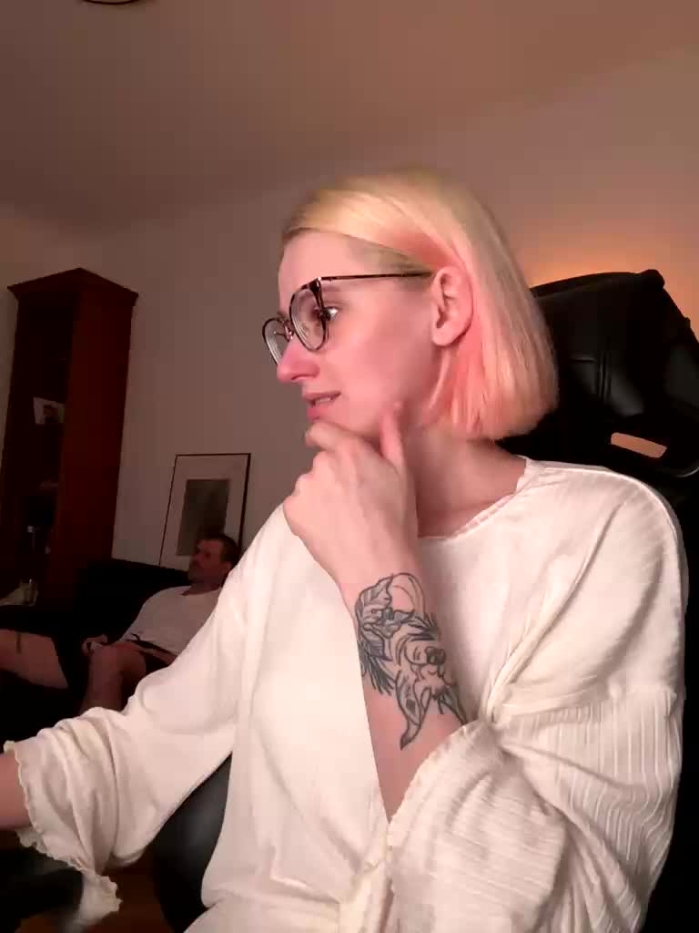 Sexy-Sweets Cam Model Chat September 26, 2025