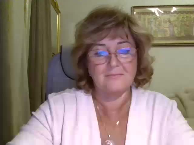 KarinkaSweet Cam Model Chat September 26, 2025