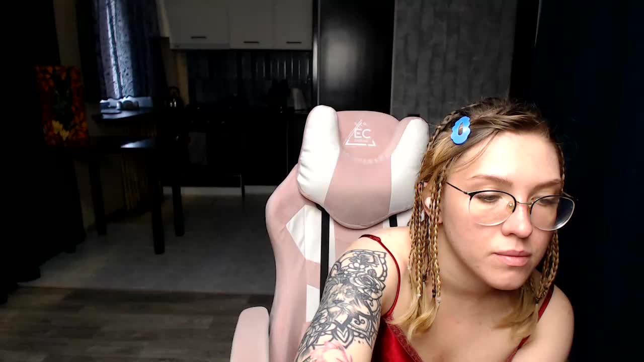 Regimasmile Cam Model Chat September 26, 2025