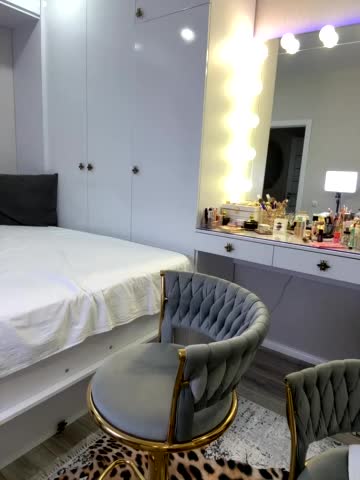 SilkenMuse Cam Model Chat September 26, 2025