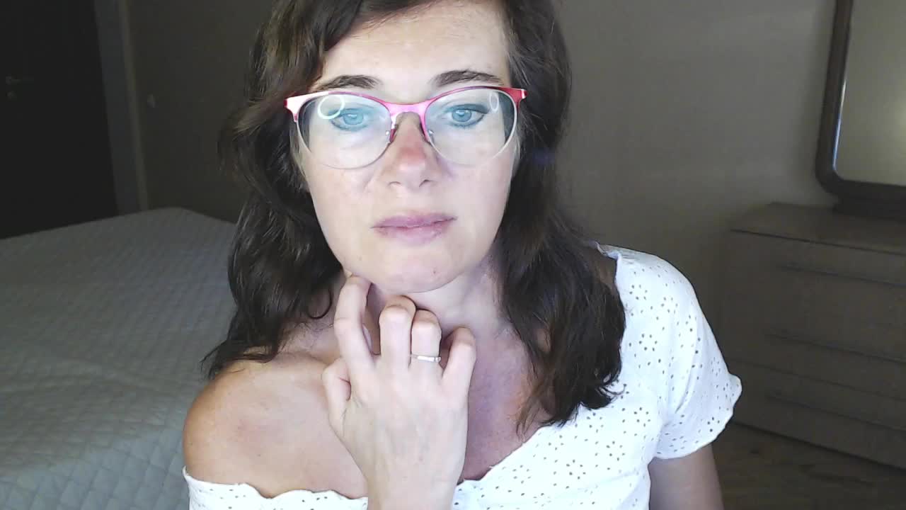 Viorica Cam Model Chat September 26, 2025