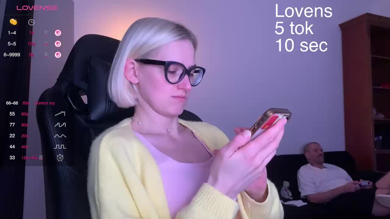 Sexy-Sweets Cam Model Chat September 26, 2025