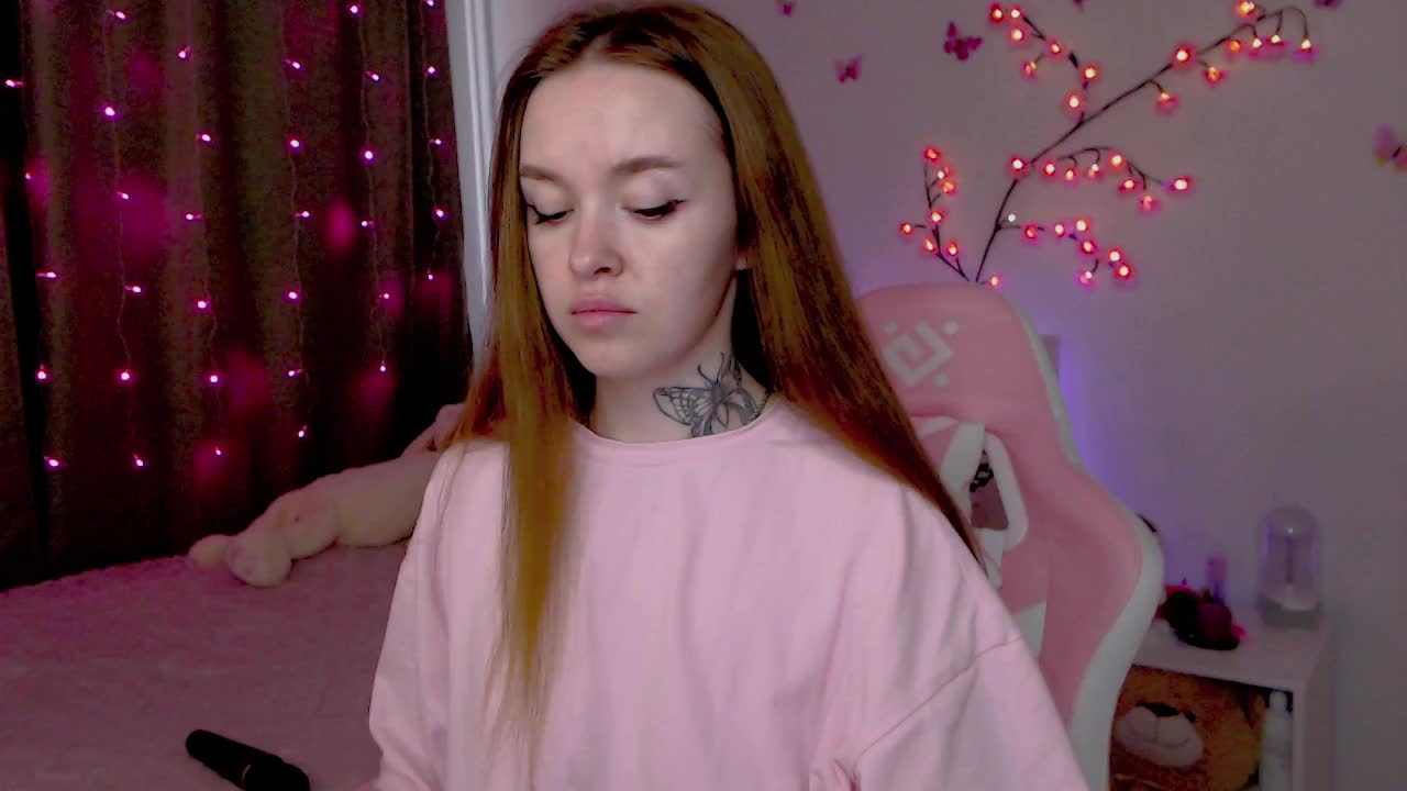 NaughtyMable Cam Model Chat September 26, 2025