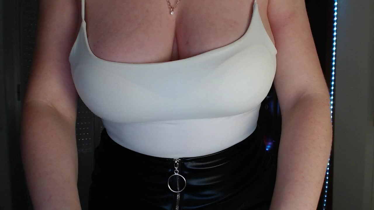 Alina-Lovely Cam Model Chat September 26, 2025