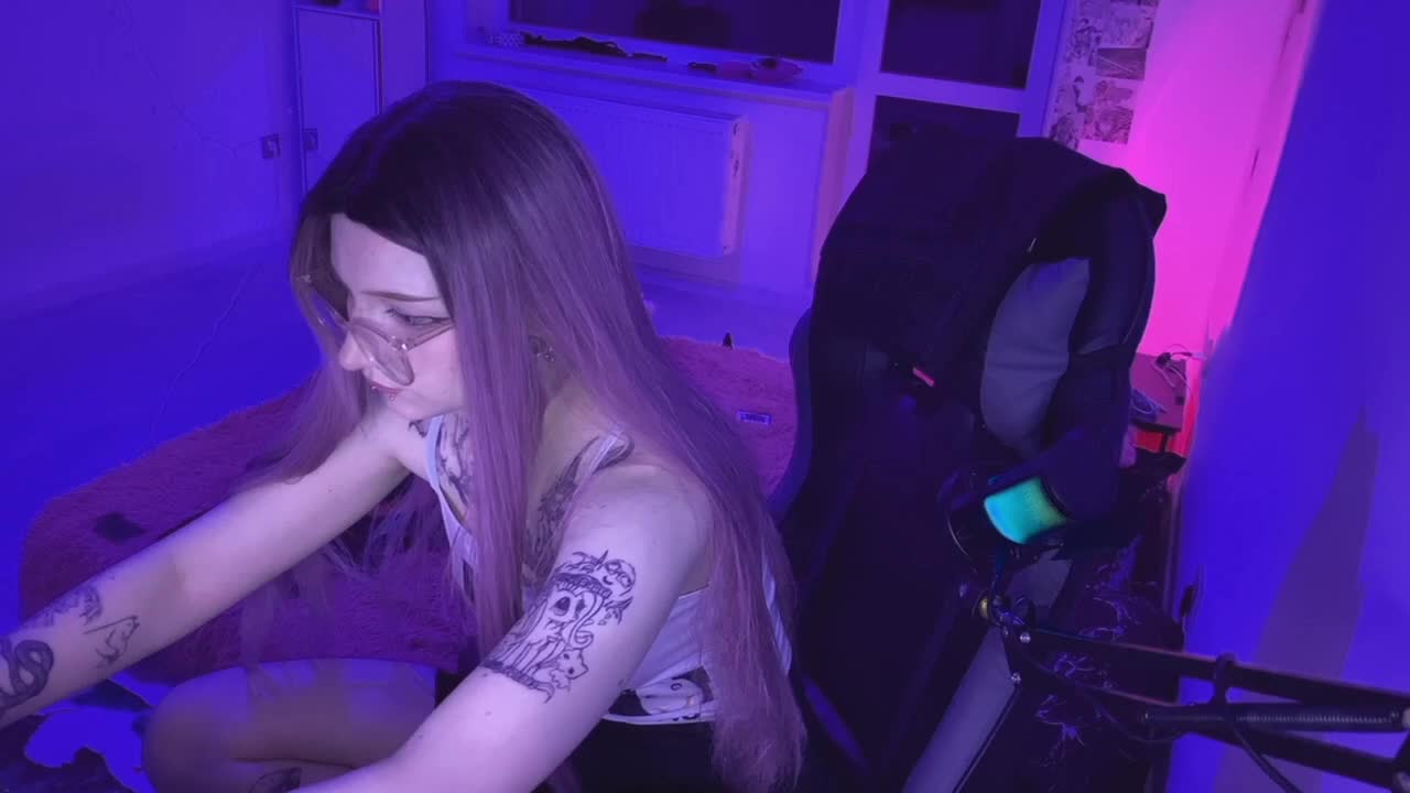 SKV3RNA Cam Model Chat September 26, 2025