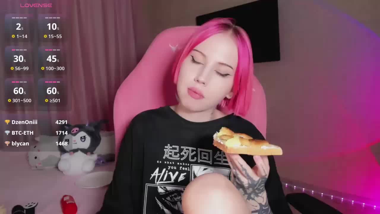 luvsoak Cam Model Chat September 26, 2025