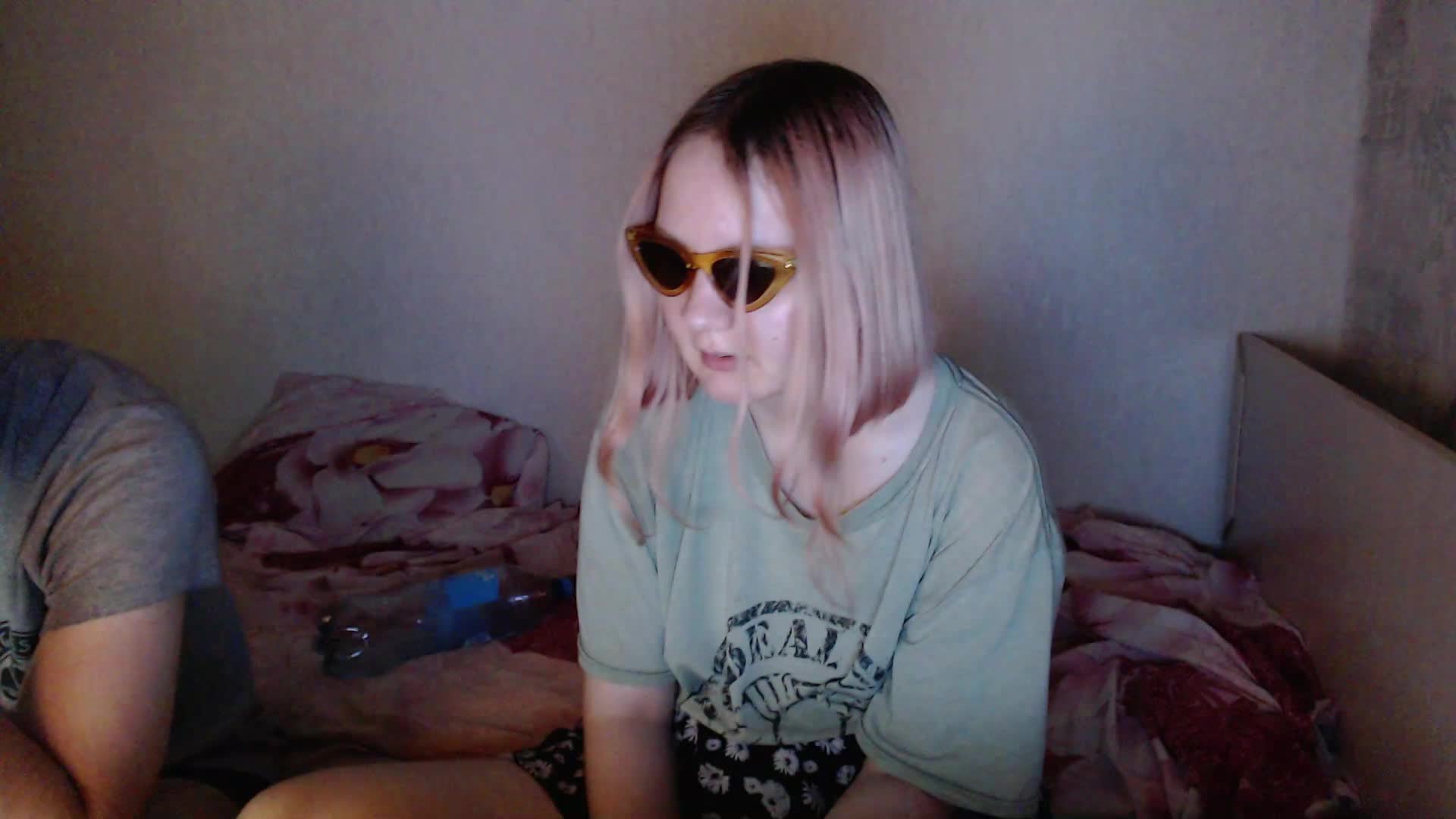 ElectroCinnamon Cam Model Chat September 26, 2025