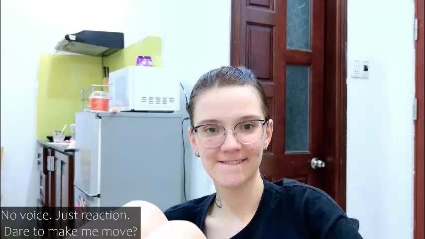 liya_still Cam Model Chat September 26, 2025