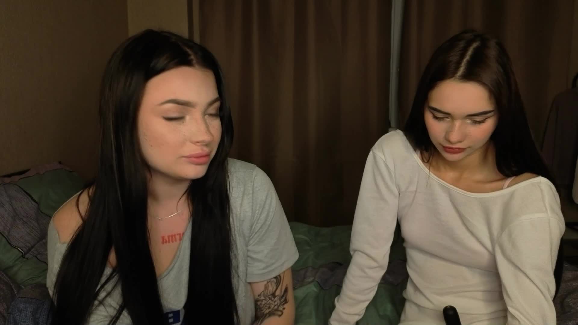 LisaAndDenis Cam Model Chat September 26, 2025