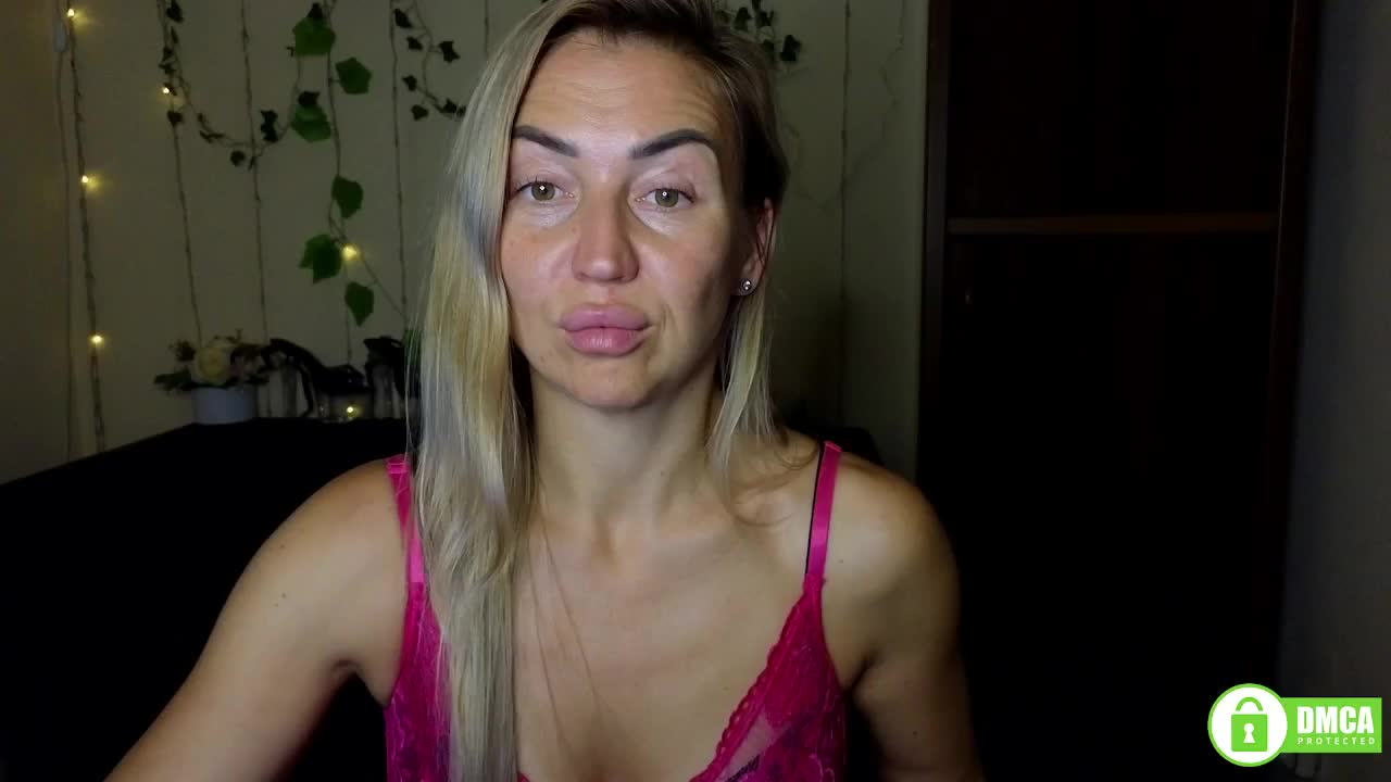 Jullyblondkiss Cam Model Chat September 26, 2025