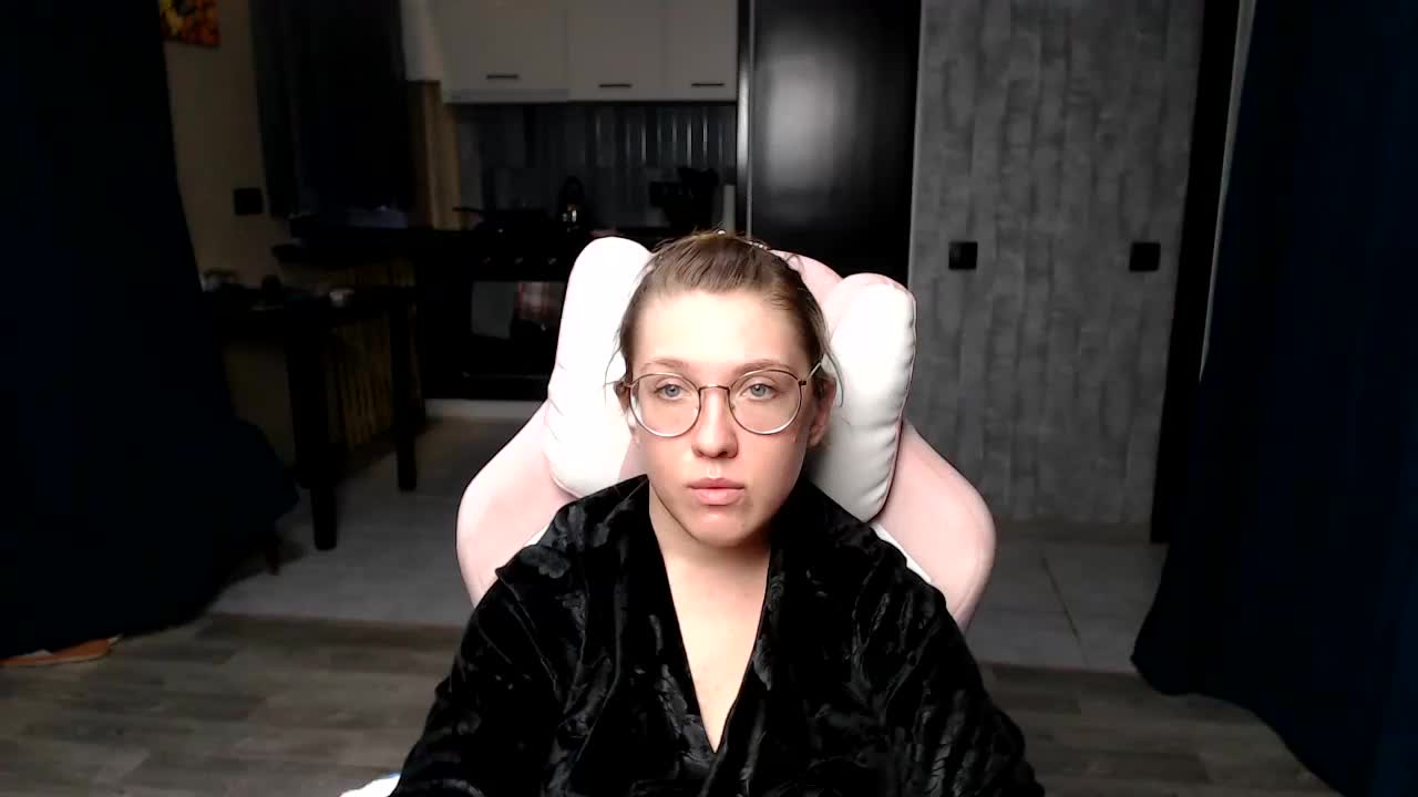 Regimasmile Cam Model Chat September 26, 2025