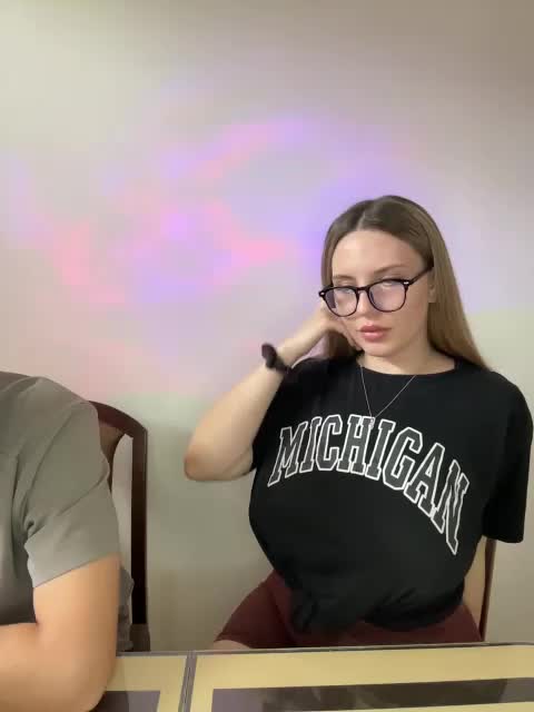 Cris_Mi Cam Model Chat September 26, 2025