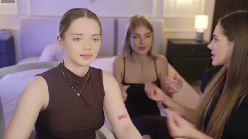 bright_diamonds_054 Cam Model Chat September 26, 2025