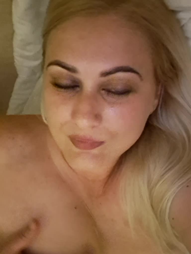 Enni1 Cam Model Chat September 26, 2025