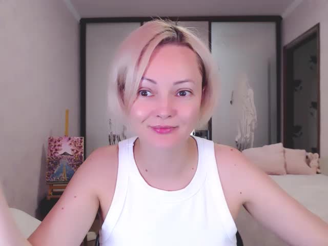 SophieCrush Cam Model Chat September 27, 2025