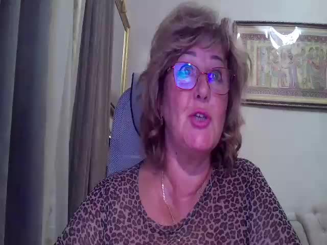 KarinkaSweet Cam Model Chat September 27, 2025