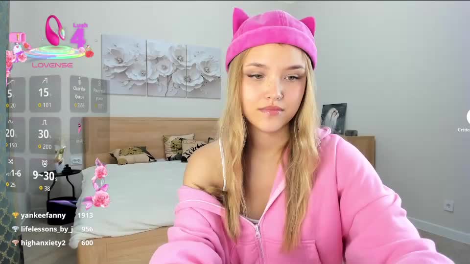 flooora_0 Cam Model Chat September 27, 2025