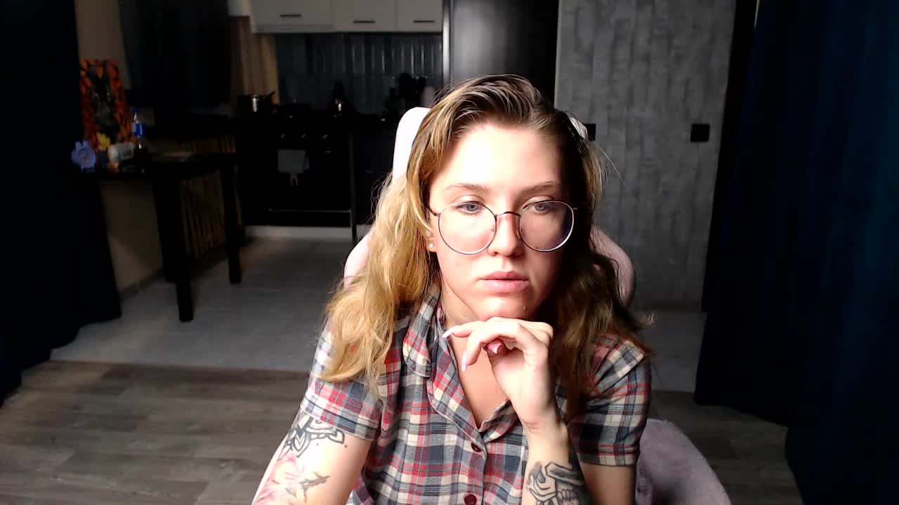 Regimasmile Cam Model Chat September 27, 2025