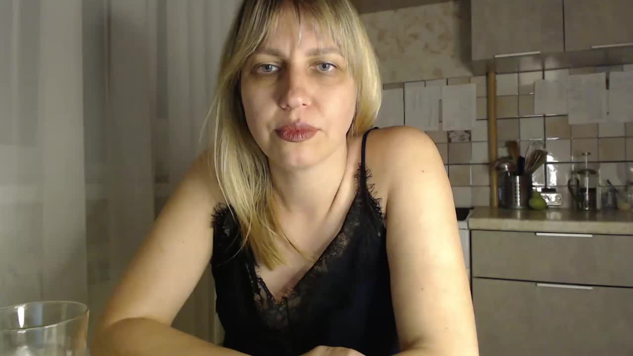 Karmella Cam Model Chat September 27, 2025