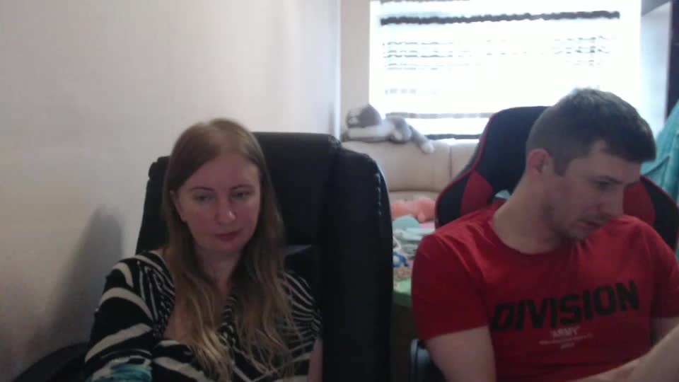 jenisandpeter Cam Model Chat September 27, 2025