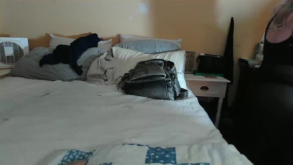 queenb9876 Cam Model Chat September 27, 2025