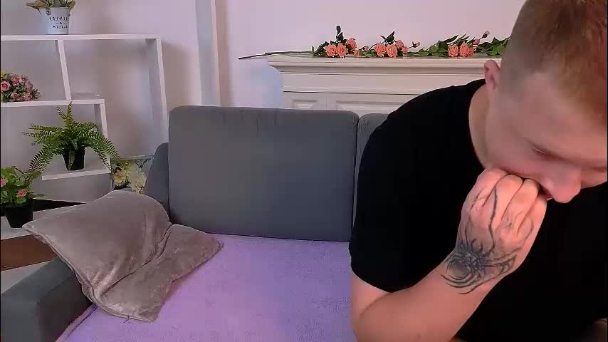 ollistiw Cam Model Chat September 27, 2025