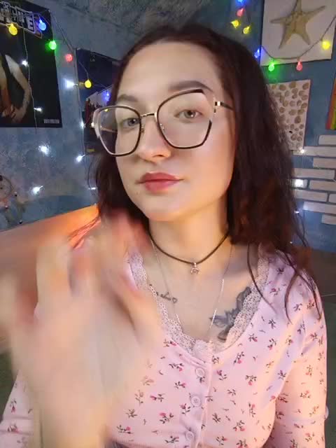 Mari_Gold Cam Model Chat September 27, 2025