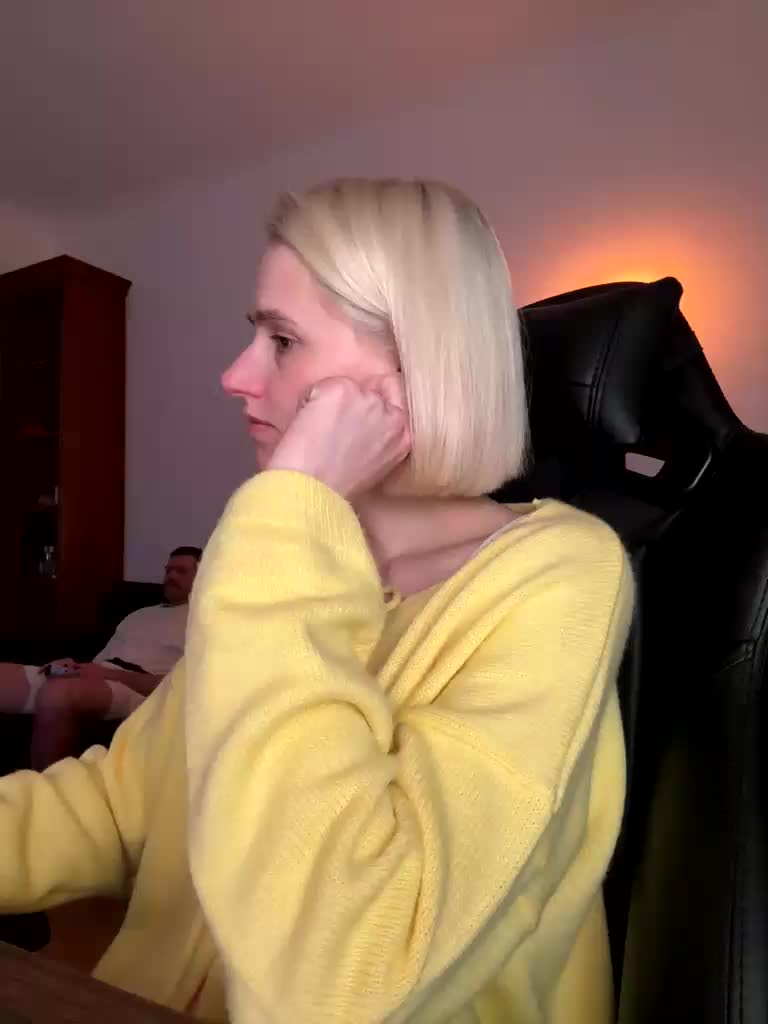 Sexy-Sweets Cam Model Chat September 27, 2025