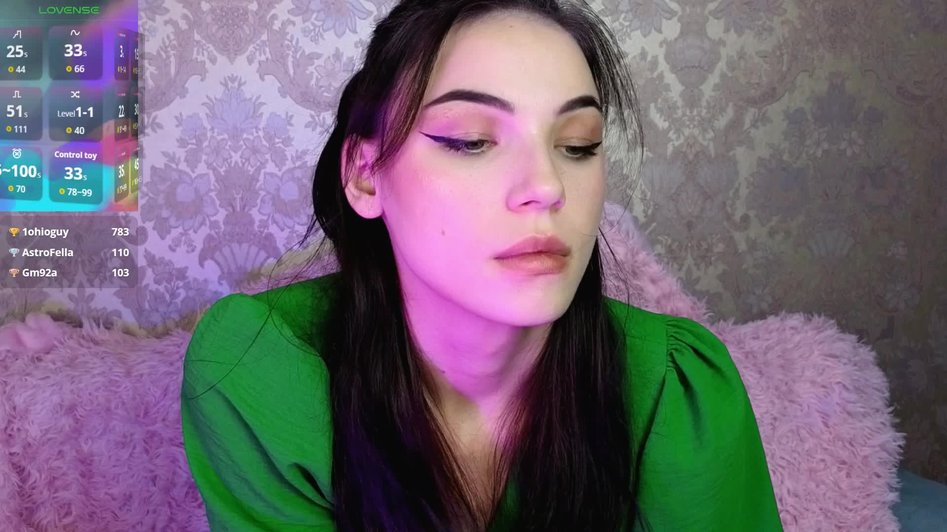 EmilyLuxxxury Cam Model Chat September 27, 2025