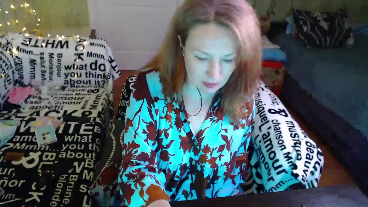 MeganIris Cam Model Chat September 27, 2025