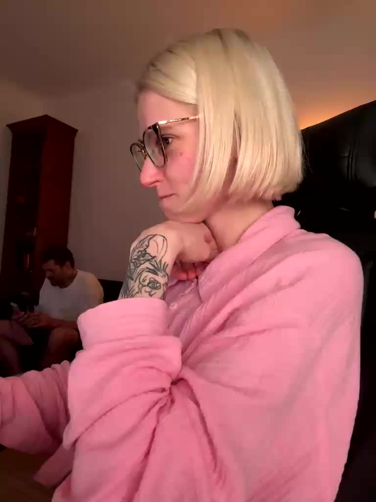 Sexy-Sweets Cam Model Chat September 27, 2025