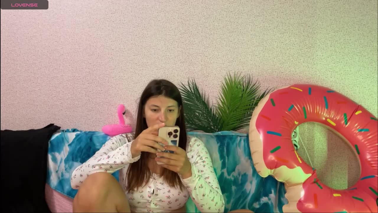 Katrin__kiss Cam Model Chat September 27, 2025