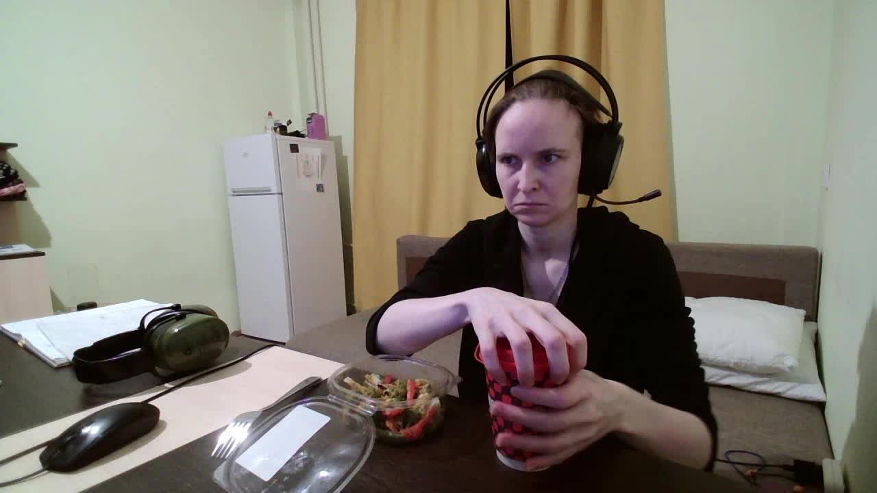 Magretta_Dering Cam Model Chat September 27, 2025