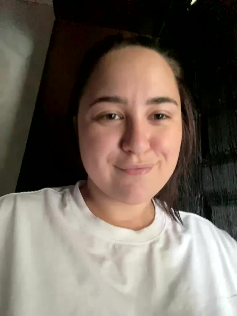 LisnoraGold Cam Model Chat September 27, 2025