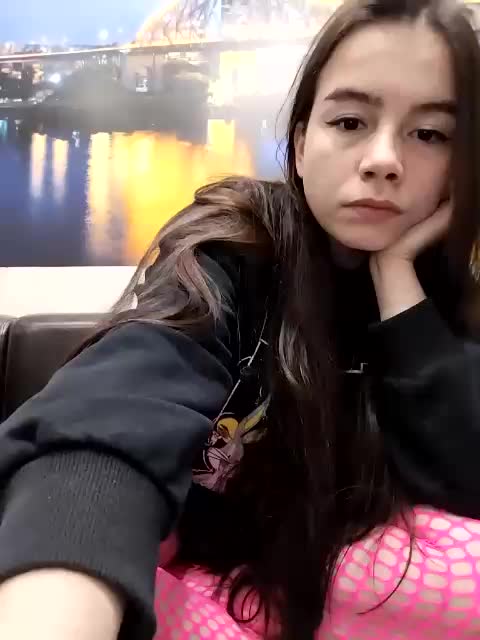 Lona-S Cam Model Chat September 27, 2025