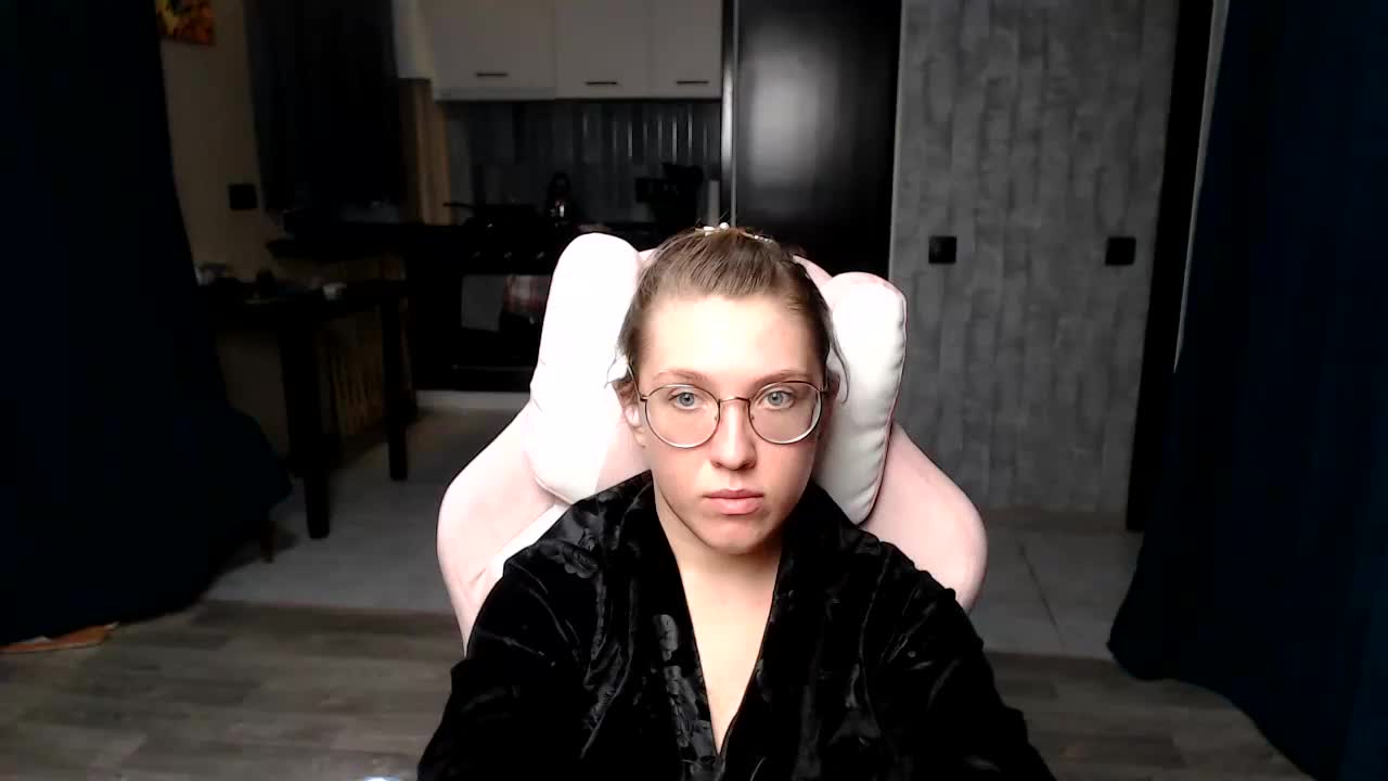 Regimasmile Cam Model Chat September 27, 2025