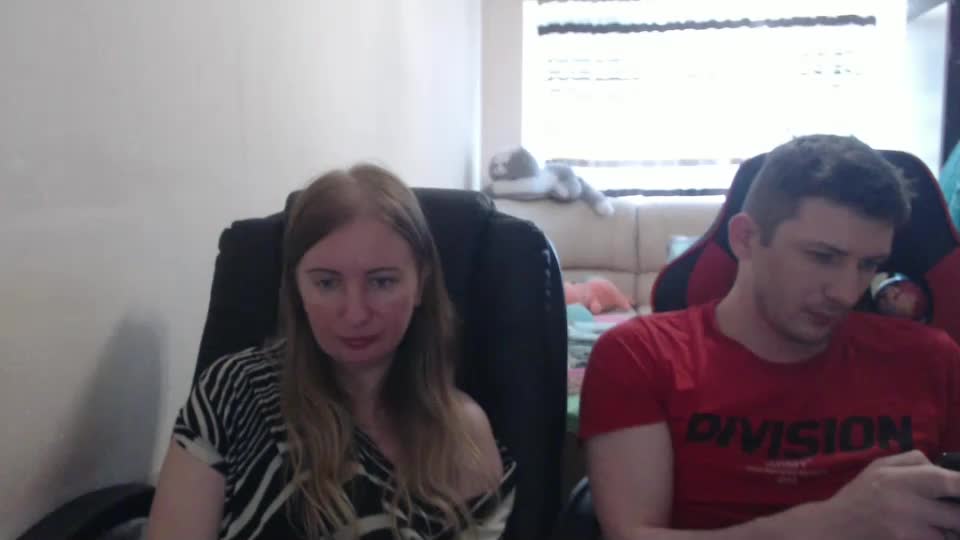 jenisandpeter Cam Model Chat September 27, 2025