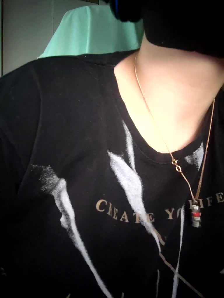 0kosmos0 Cam Model Chat September 27, 2025