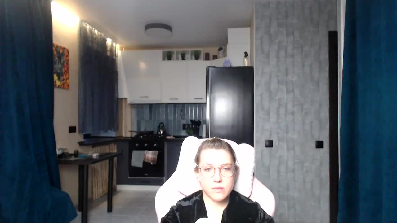 Regimasmile Cam Model Chat September 27, 2025