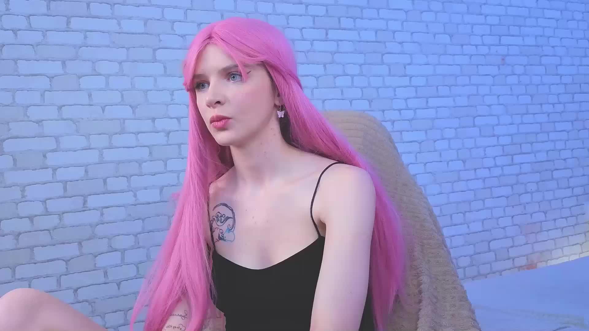 KiraMountrays Cam Model Chat September 27, 2025