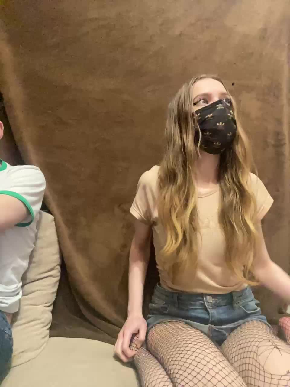 Emmalove13_2025-09-13_00-28-14_177 Cam Model Chat September 27, 2025